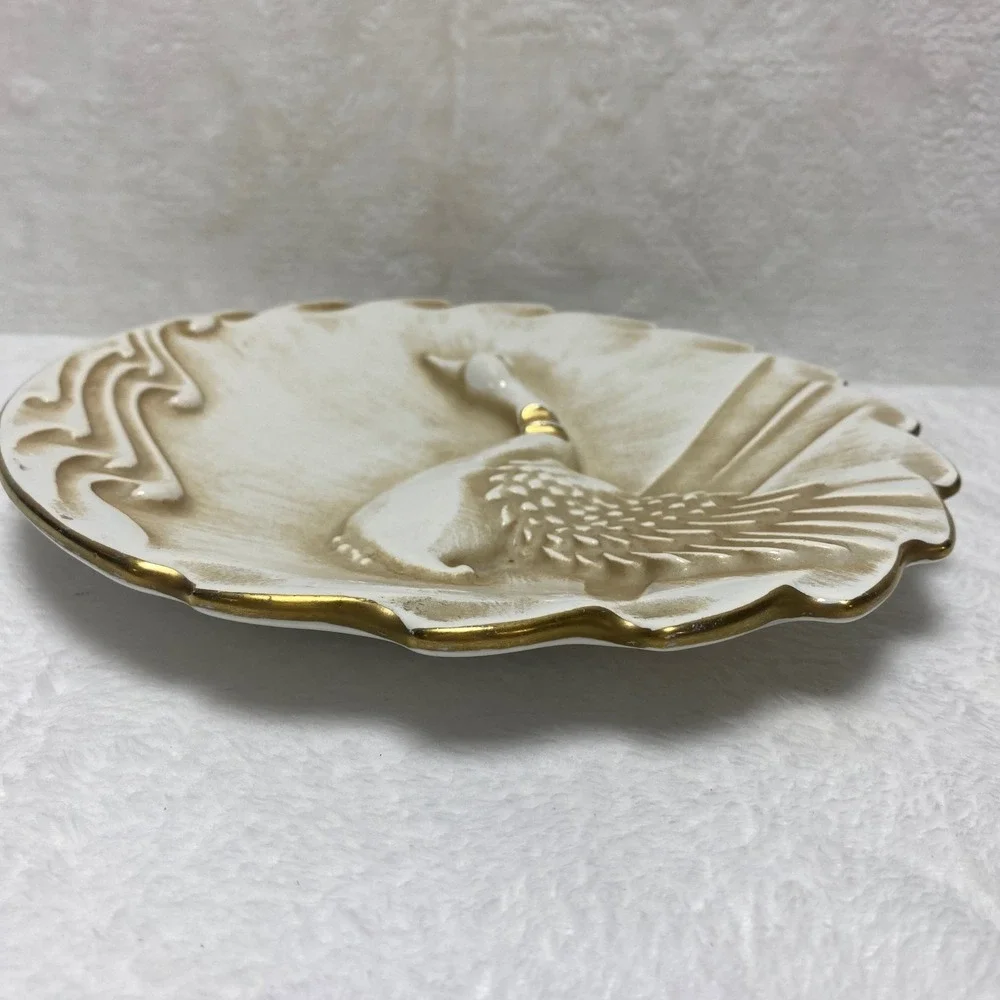 VTG Haeger Embossed Duck Goose White Plate Gold Tone Accent Decorative‎ Wall Art